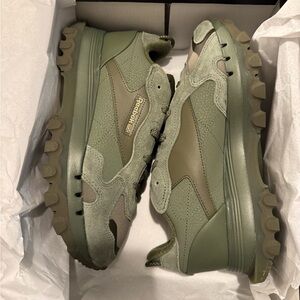 Cardi B rebook sneakers size 8.5
Brand new in box